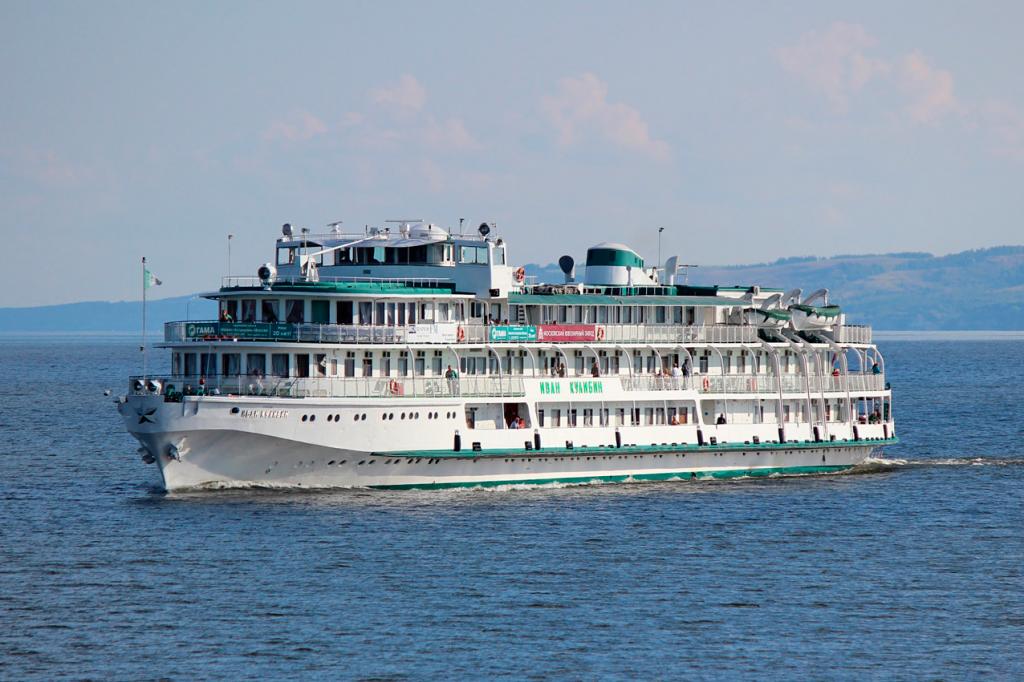 Речной круиз: Нижний Новгород — Чебоксары — Казань — Самара — Саратов — Волгоград — Астрахань — Козьмодемьянск. Тур №402